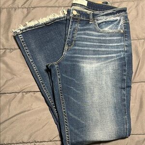 BKE “Gabby” Distressed Jeans